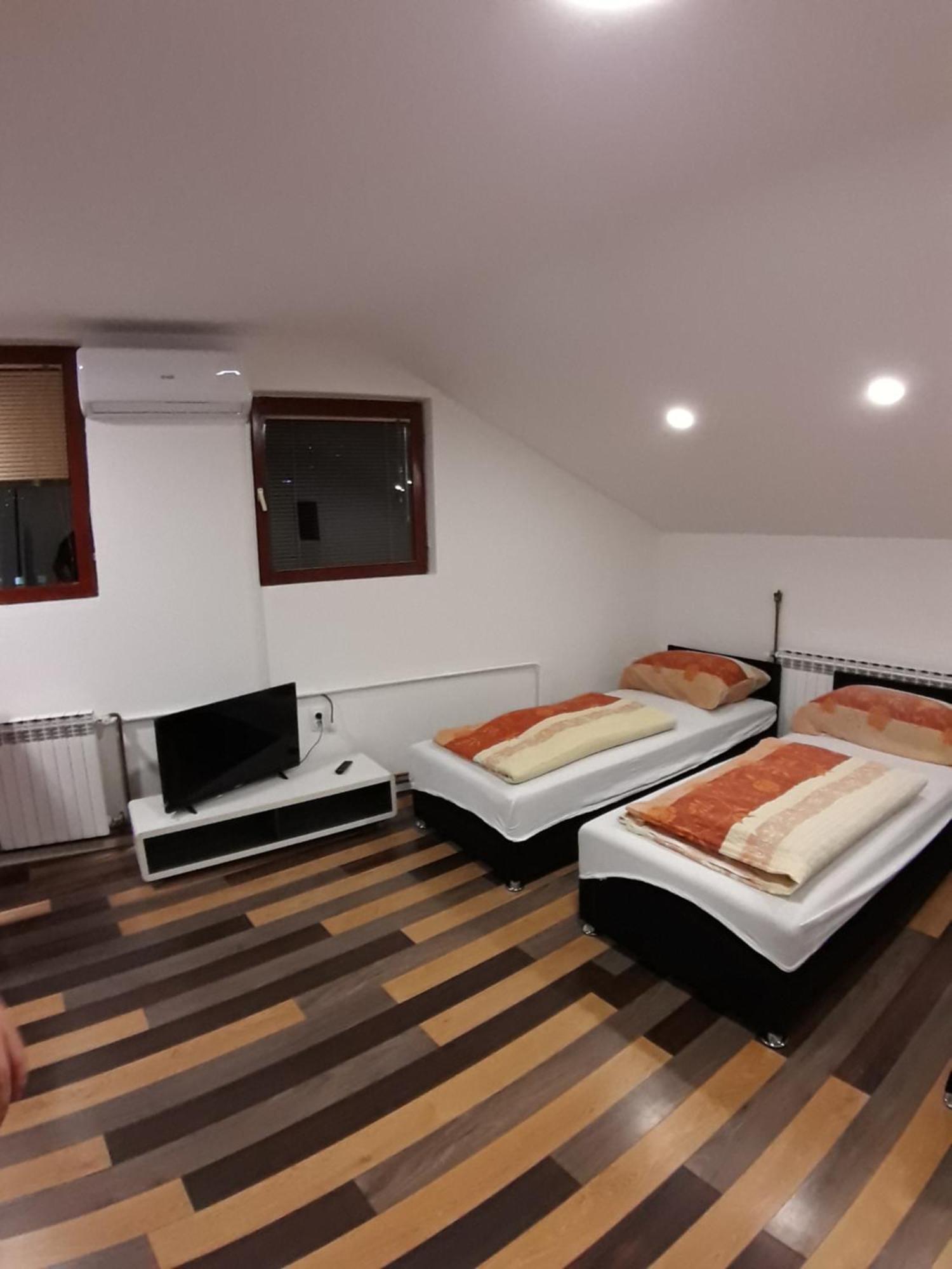 Cumurija Bridge Accommodation Σαράγεβο Δωμάτιο φωτογραφία