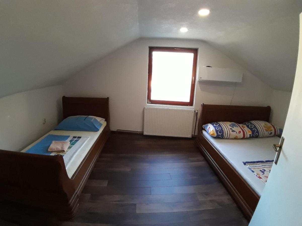 Cumurija Bridge Accommodation Σαράγεβο Δωμάτιο φωτογραφία